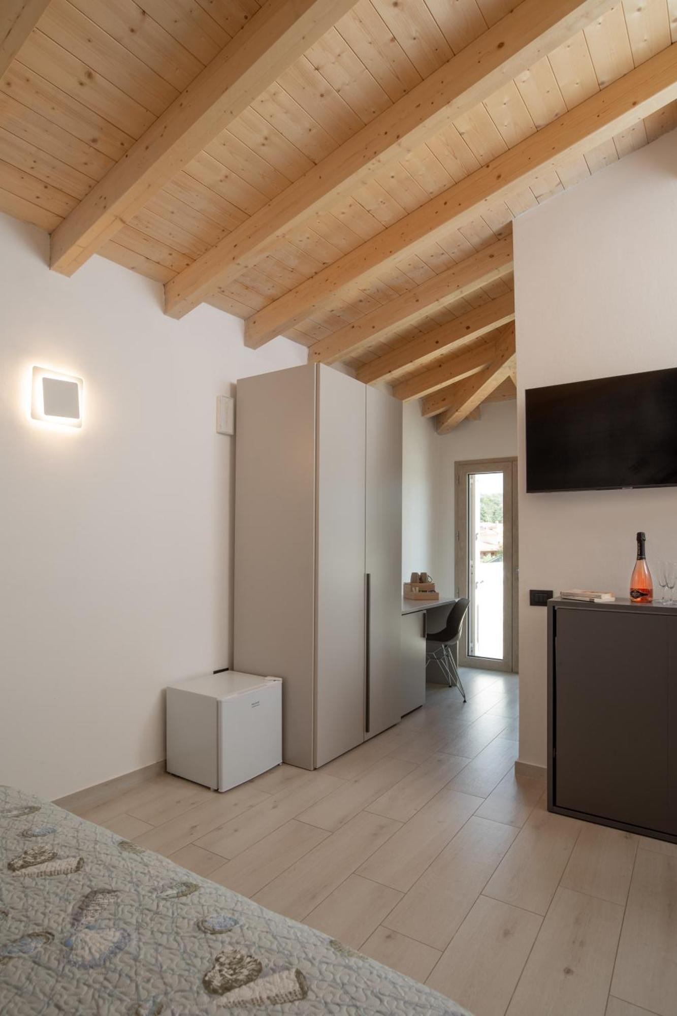 Theodore Rooms San Teodoro  Εξωτερικό φωτογραφία